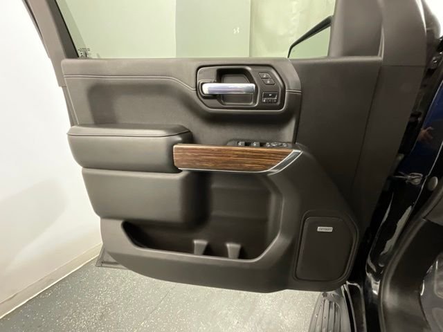 Used 2021 Black Chevrolet High Country image 9