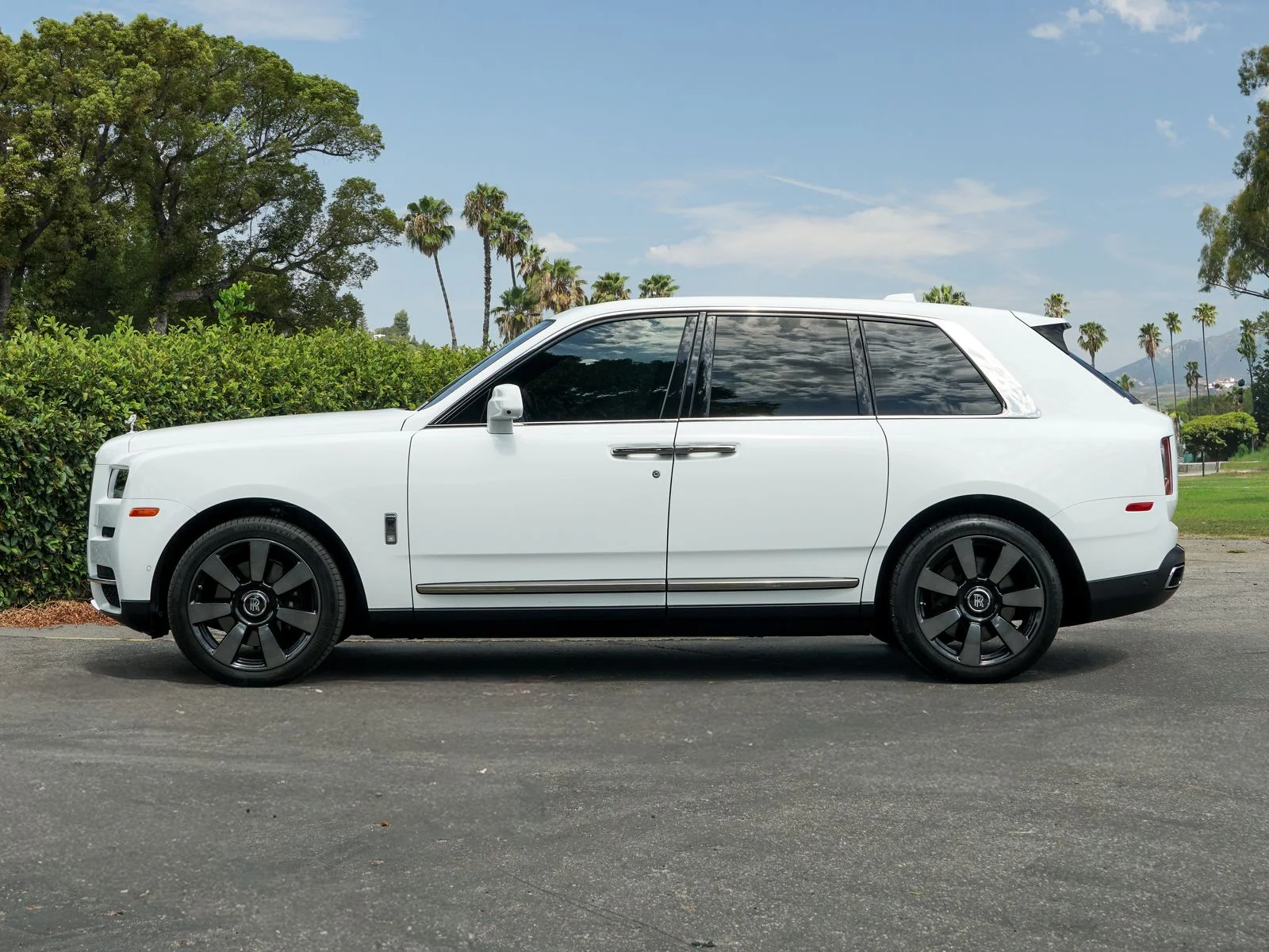 Certified Used 2024 Arctic White Rolls-Royce  image 3