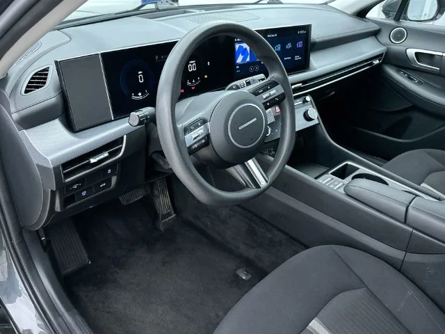 Used 2024 Gray Hyundai SEL image 7