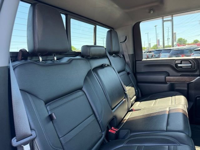 Used 2022 White Frost Tricoat GMC Denali image 14