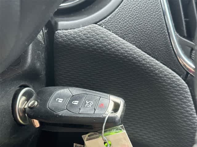 Used 2017 PEPPERDUST METALLIC Chevrolet LT image 27