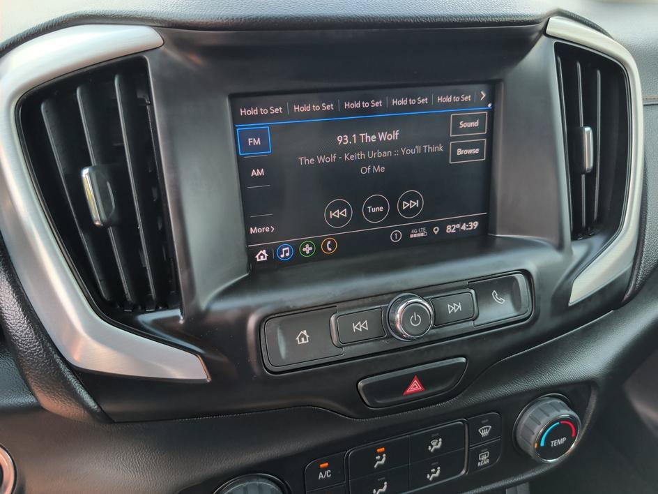 Used 2021 Graphite Gray Metallic GMC SLE image 25