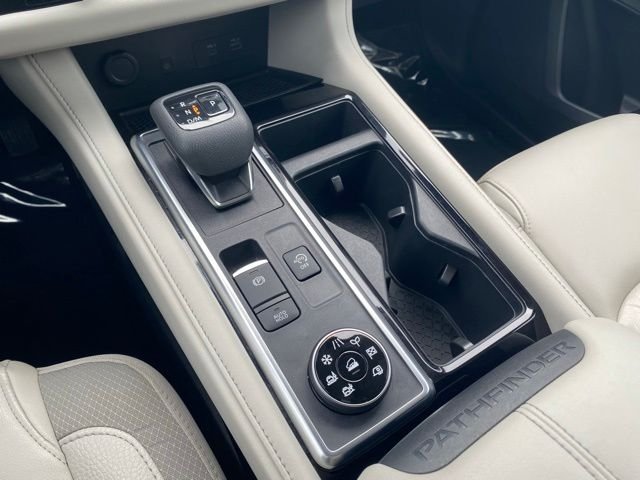 Used 2024 White Nissan SL image 48