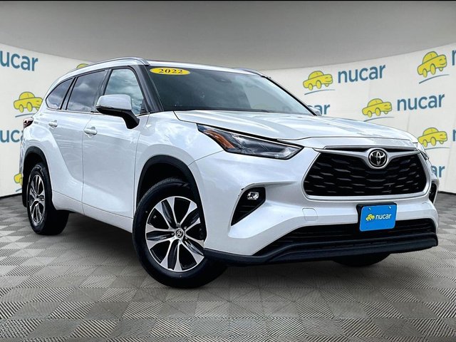 2022 Toyota Highlander 2022 Toyota Highlander XLE 4D Sport Utility