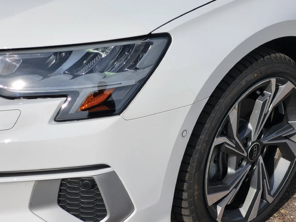 Used 2022 White Audi  image 4