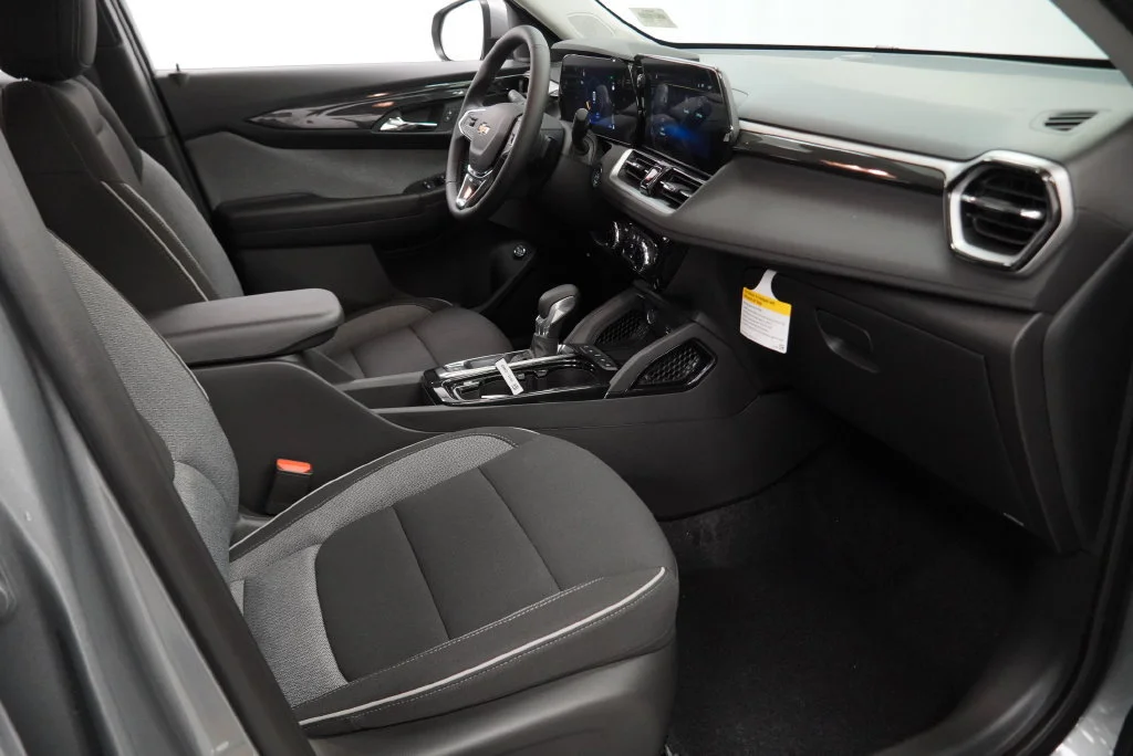New 2026 Sterling Gray Metallic Chevrolet LT image 37