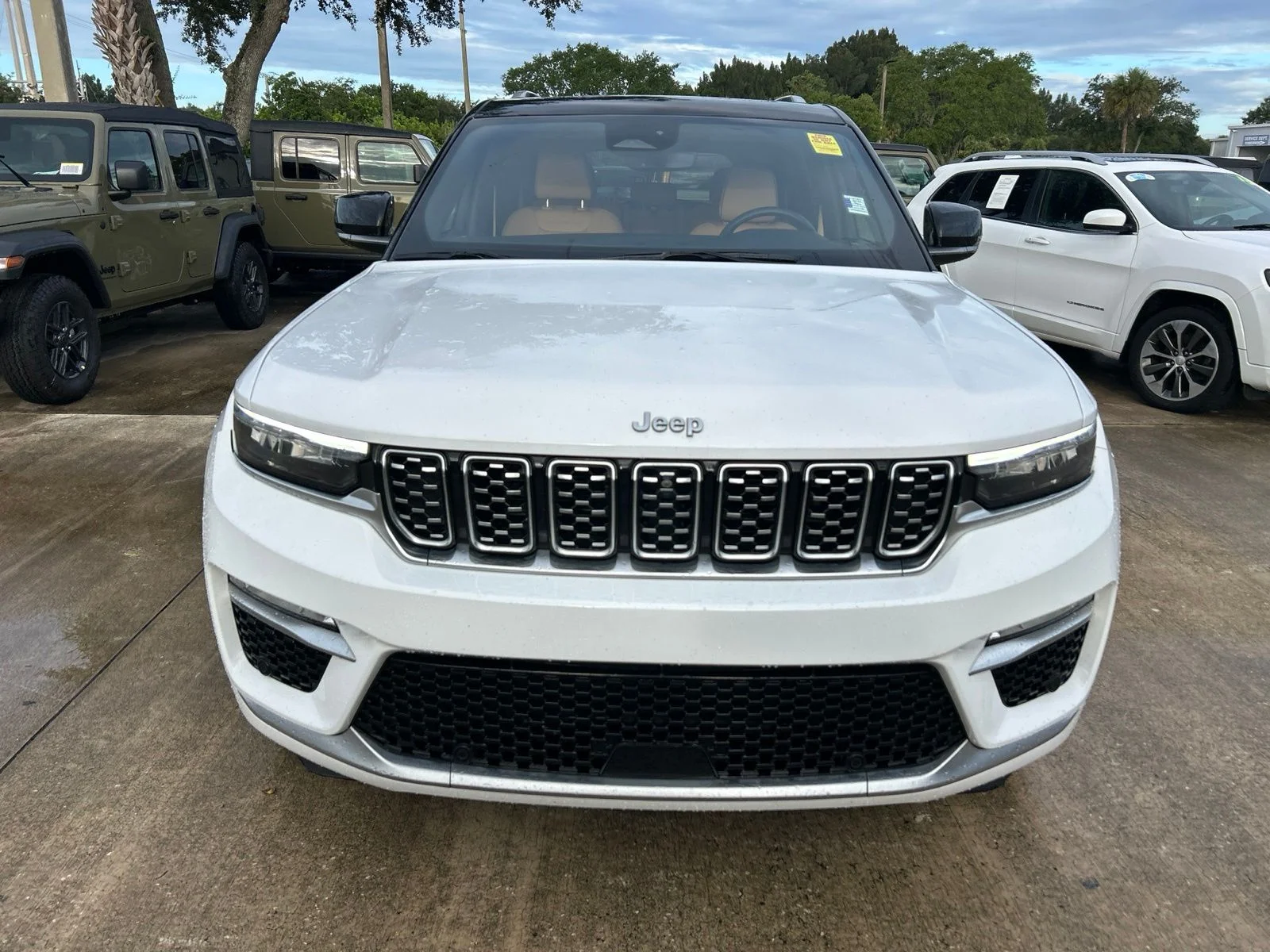 Used 2022 Bright White Clearcoat Jeep Summit Reserve image 21