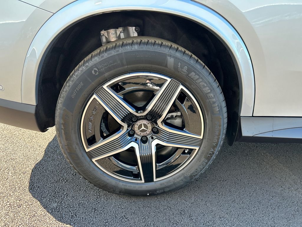 New 2026 Cirrus Silver Metallic Mercedes-Benz GLC300 image 31