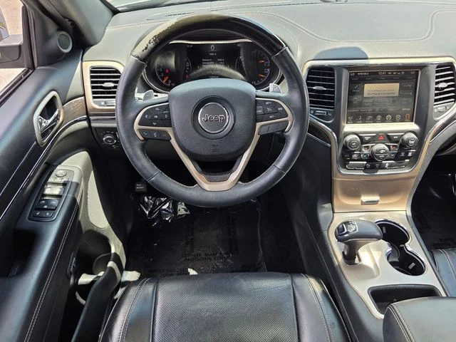Used 2015 Silver Jeep Overland image 13