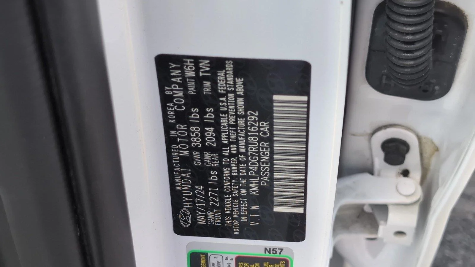 Used 2024 Serenity White Hyundai Limited image 15