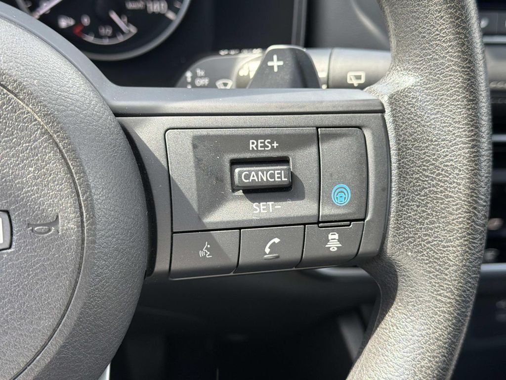 Used 2024  Nissan SV image 22