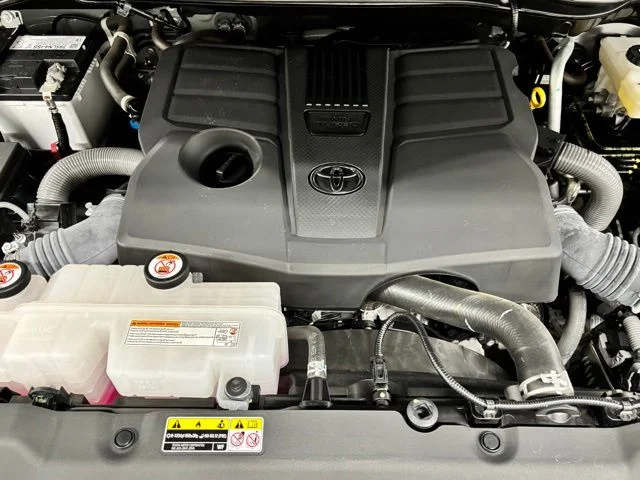 Used 2025  Toyota SR5 image 24