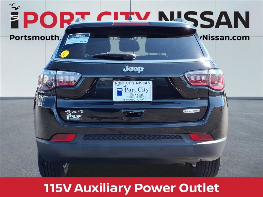 Used 2022 Diamond Black Jeep Latitude w/convenience group image 35