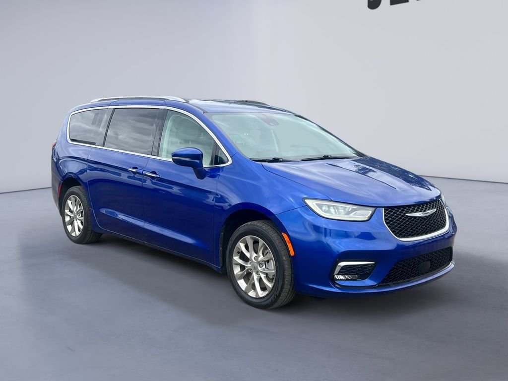 Used 2021 Blue Chrysler Touring L image 5