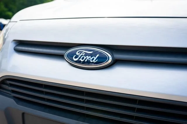 Used 2016 Silver Metallic Ford XLT image 13