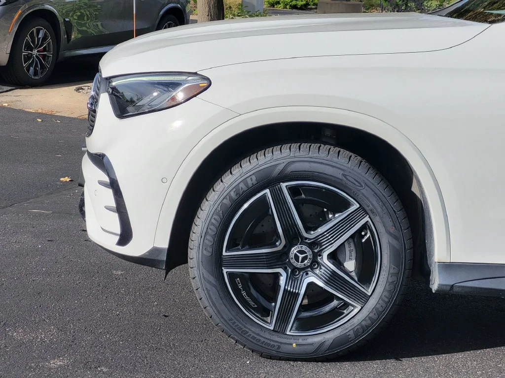 Used 2024 White Mercedes-Benz GLC 300 image 6