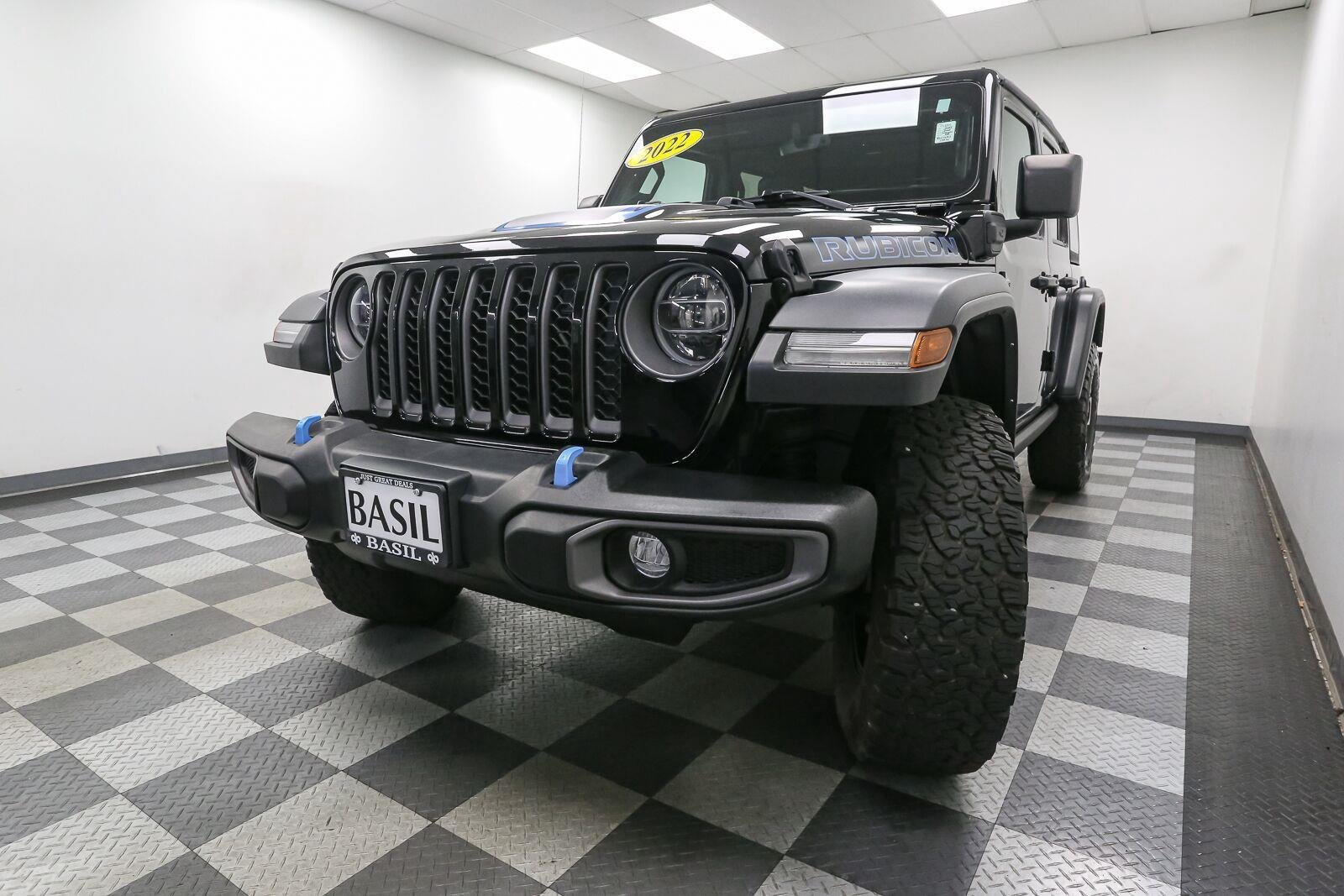 Used 2022 Black Clearcoat Jeep Unlimited Rubicon image 4