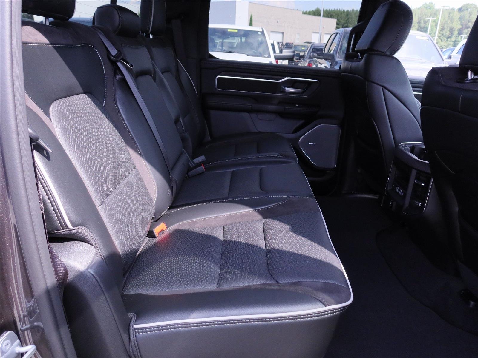 2026 RAM 1500 Laramie - Photo 8