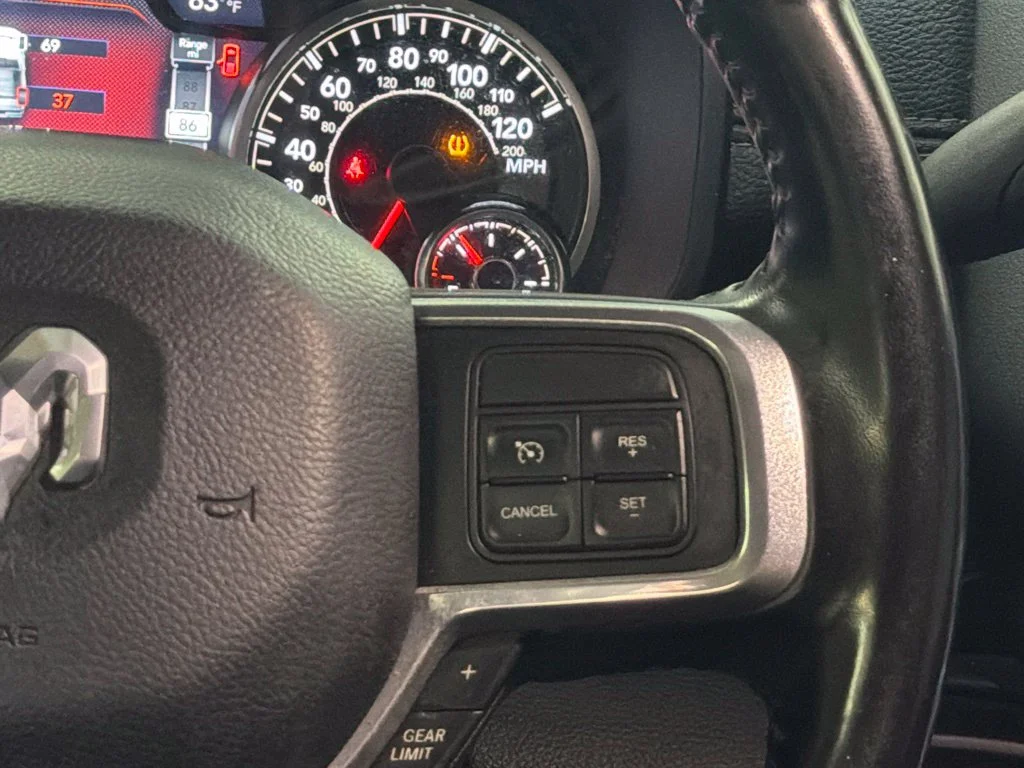 Used 2022 Diamond Black Crystal Pearlcoat Ram Laramie image 18