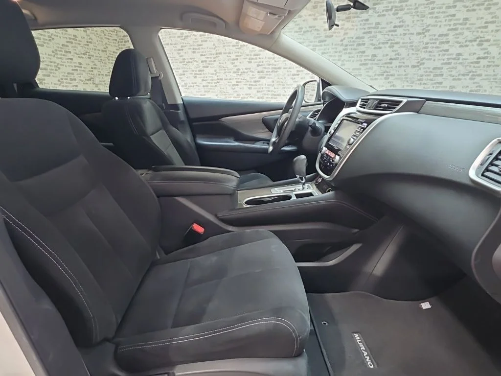 Used 2018 Pearl White Nissan S image 8