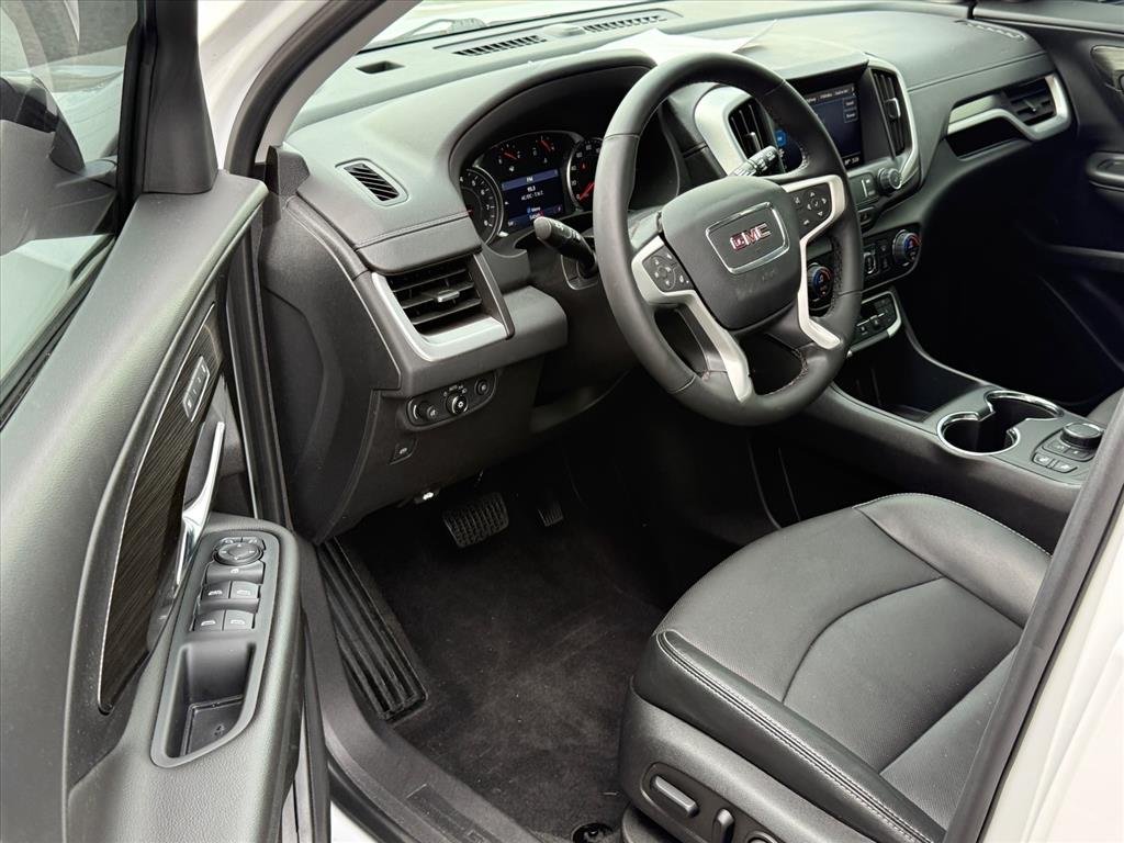 Used 2023 WHITE GMC SLT image 9