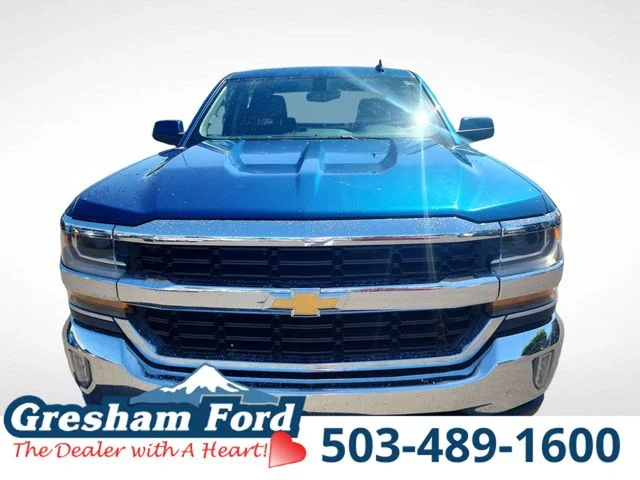 Used 2017 Deep Ocean Blue Metallic Chevrolet LT image 15