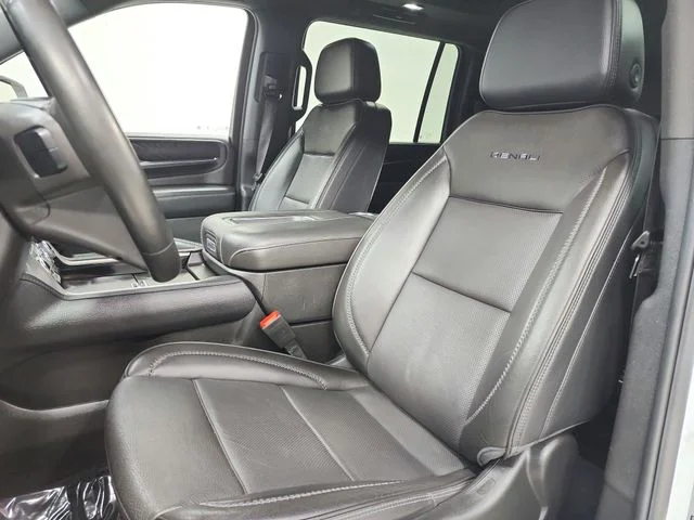 Used 2024 White GMC Denali image 10