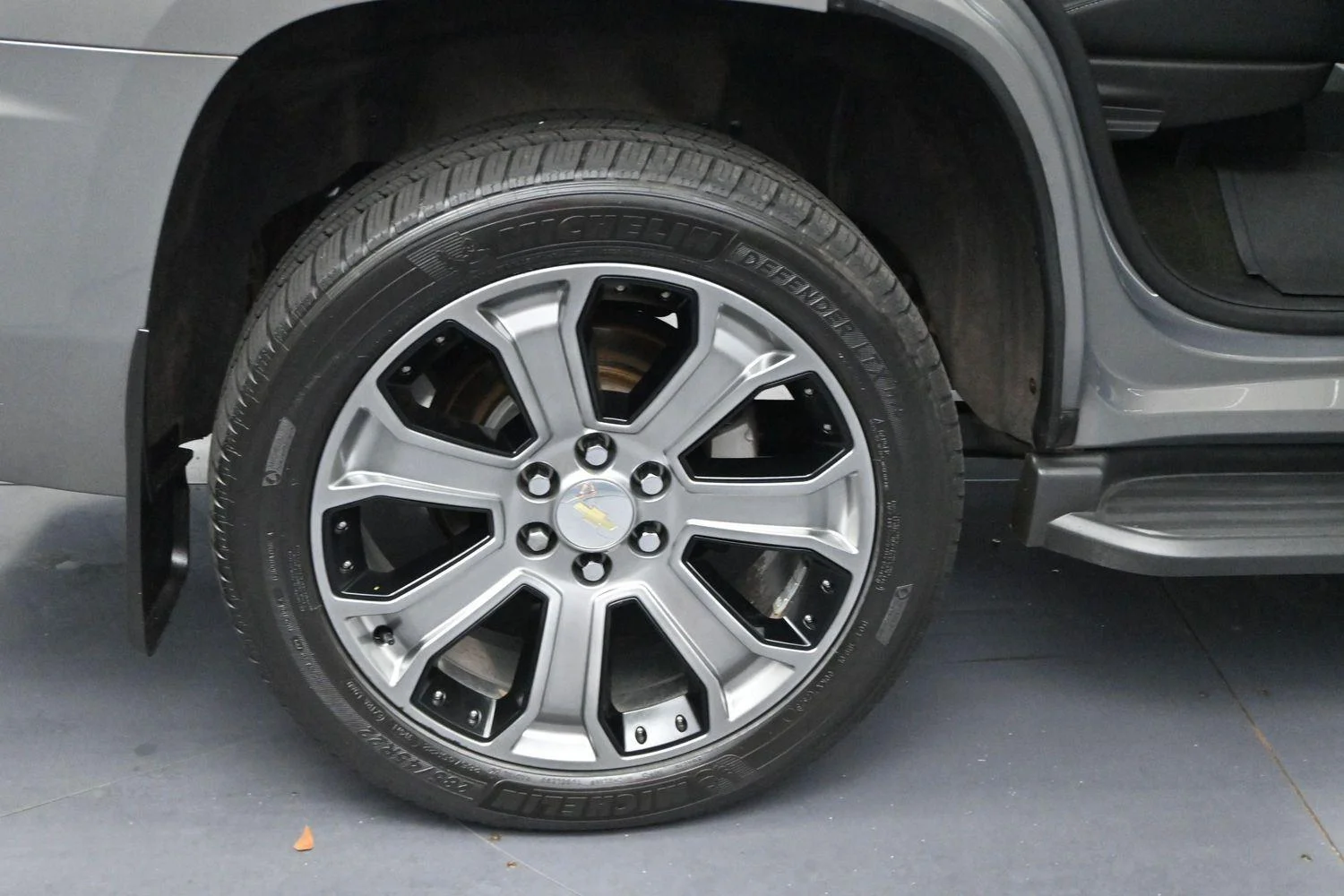 Used 2018 PEPPERDUST METALLIC Chevrolet LT image 41