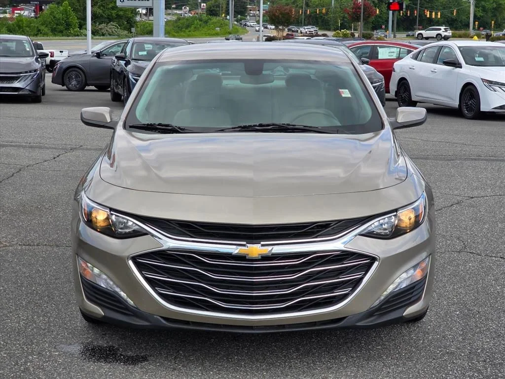 Used 2022 Gray Chevrolet LT image 22