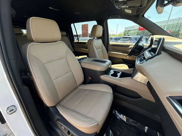 Used 2022 White Chevrolet Premier image 24