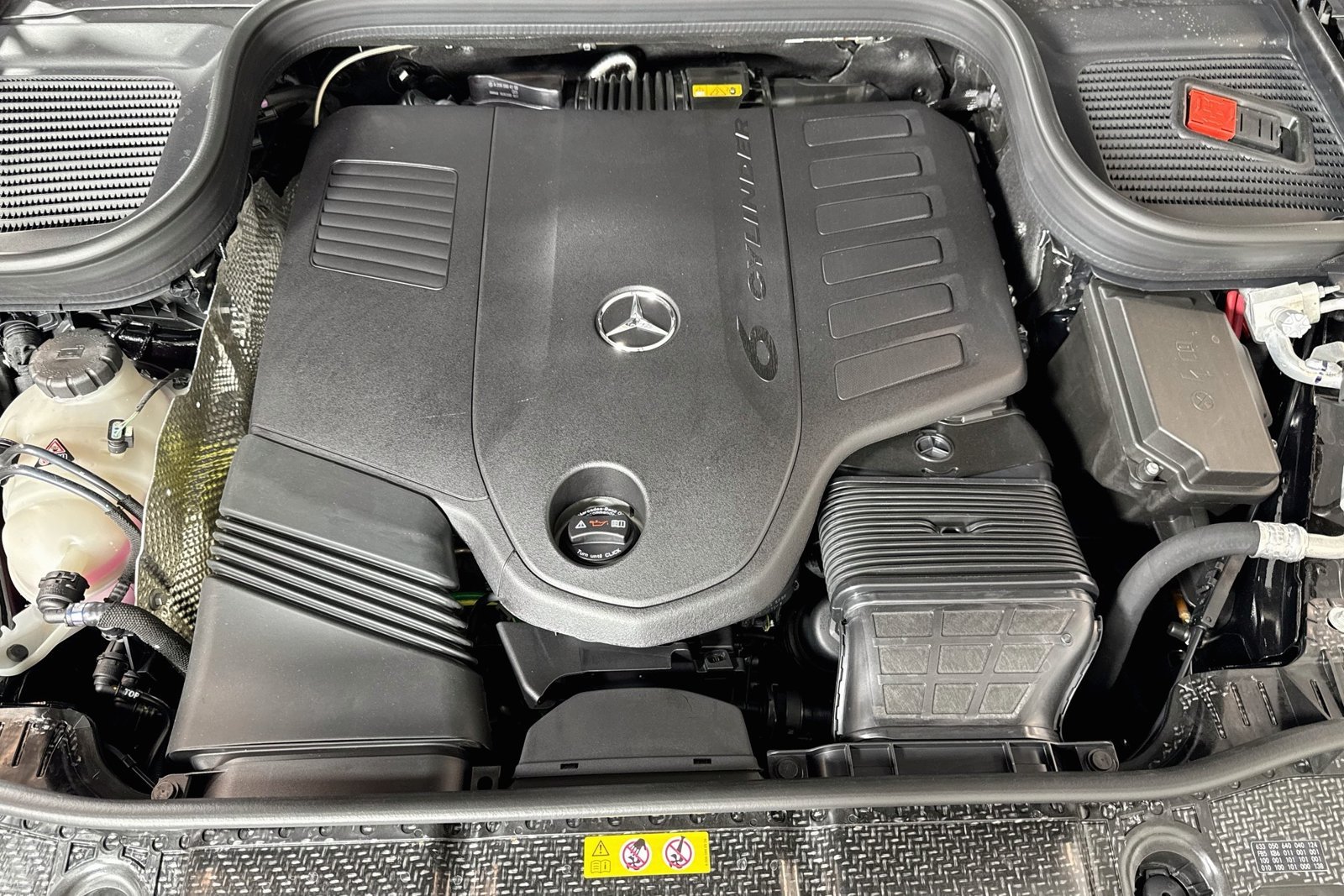 New 2026 Black Mercedes-Benz GLE 450 image 28