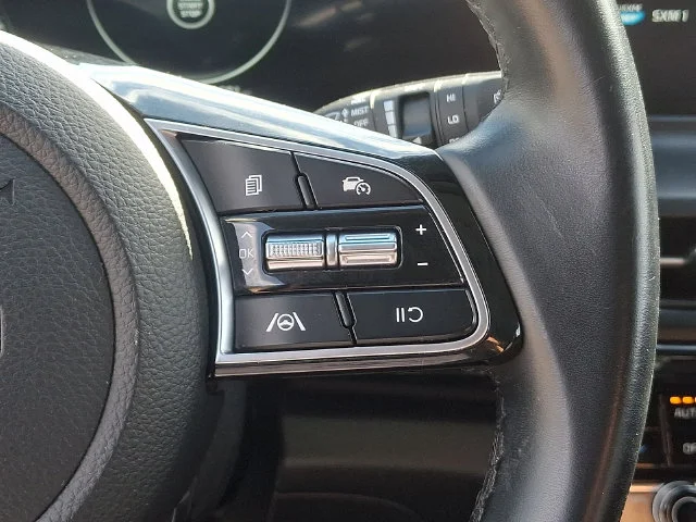Certified Used 2024 White Kia S image 22