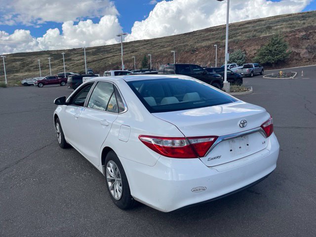 Used 2016 Super White Toyota LE image 10