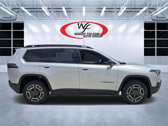 New 2026 Silver Zynith Clear-Coat Exterior Paint Jeep Limited image 2