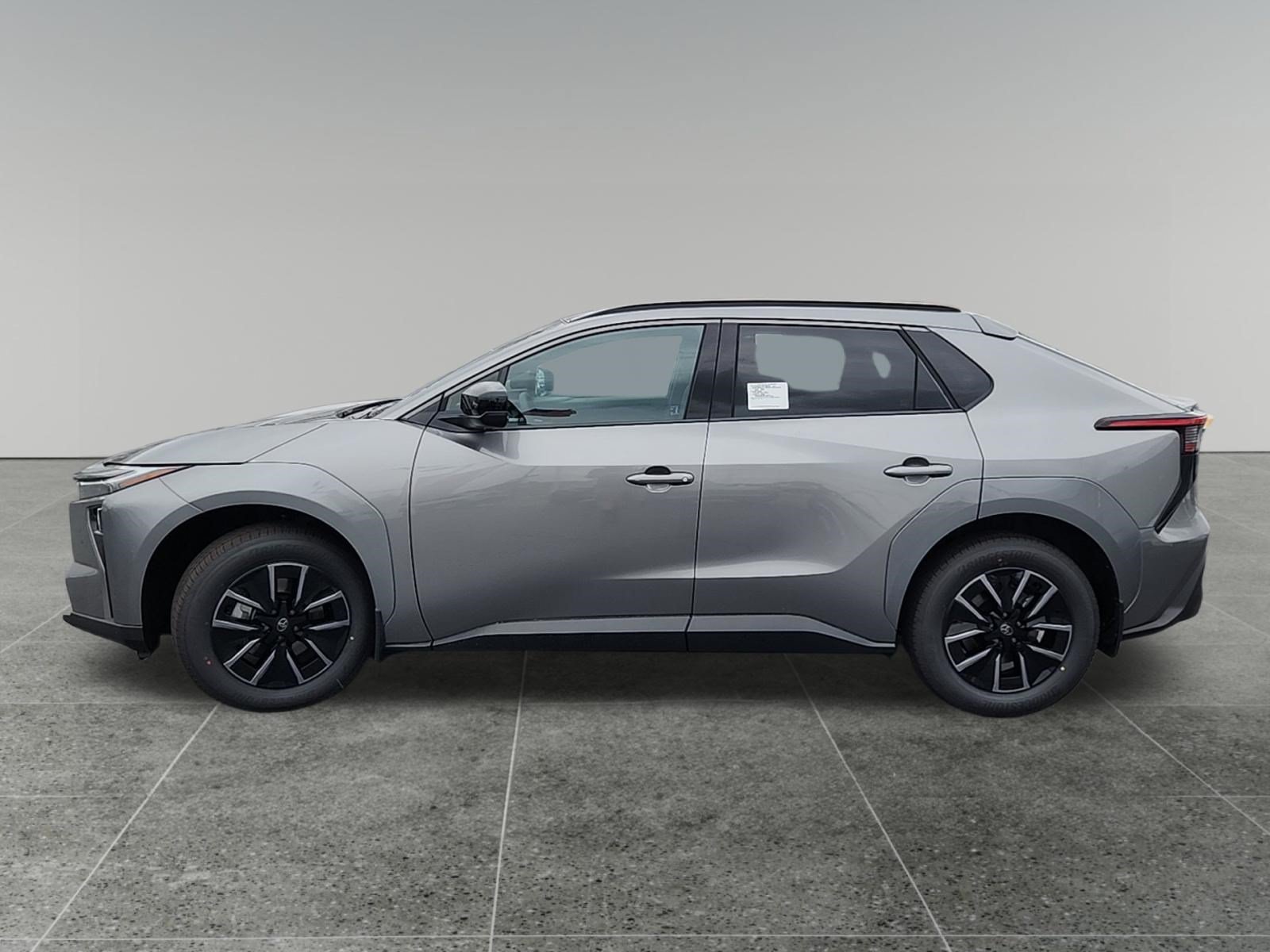 New 2026 Heavy Metal <sup>1</sup> Toyota  XLE image 4