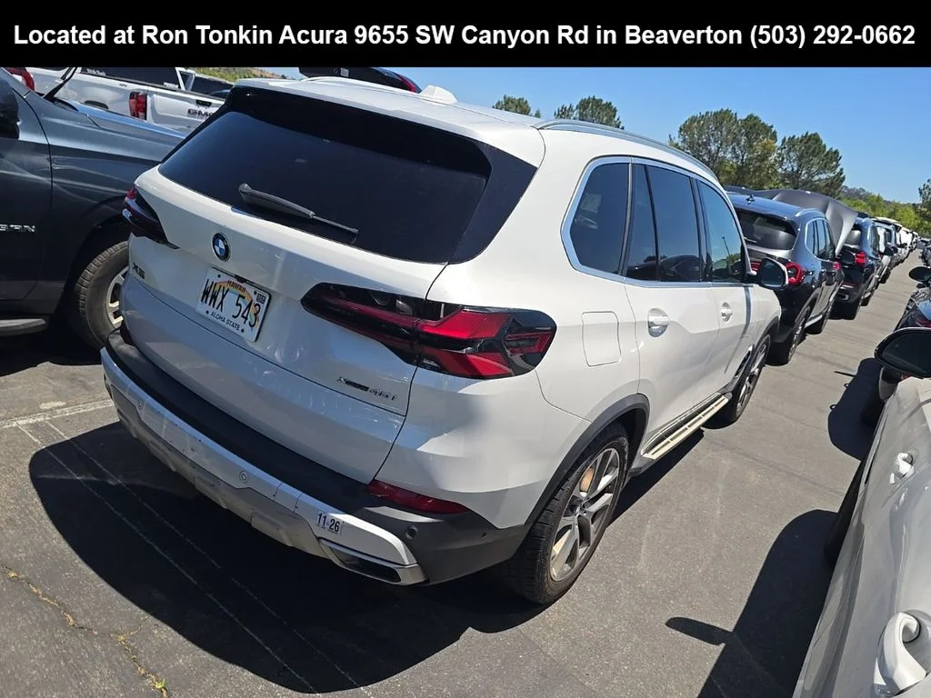 Used 2024 White BMW xDrive40i image 5