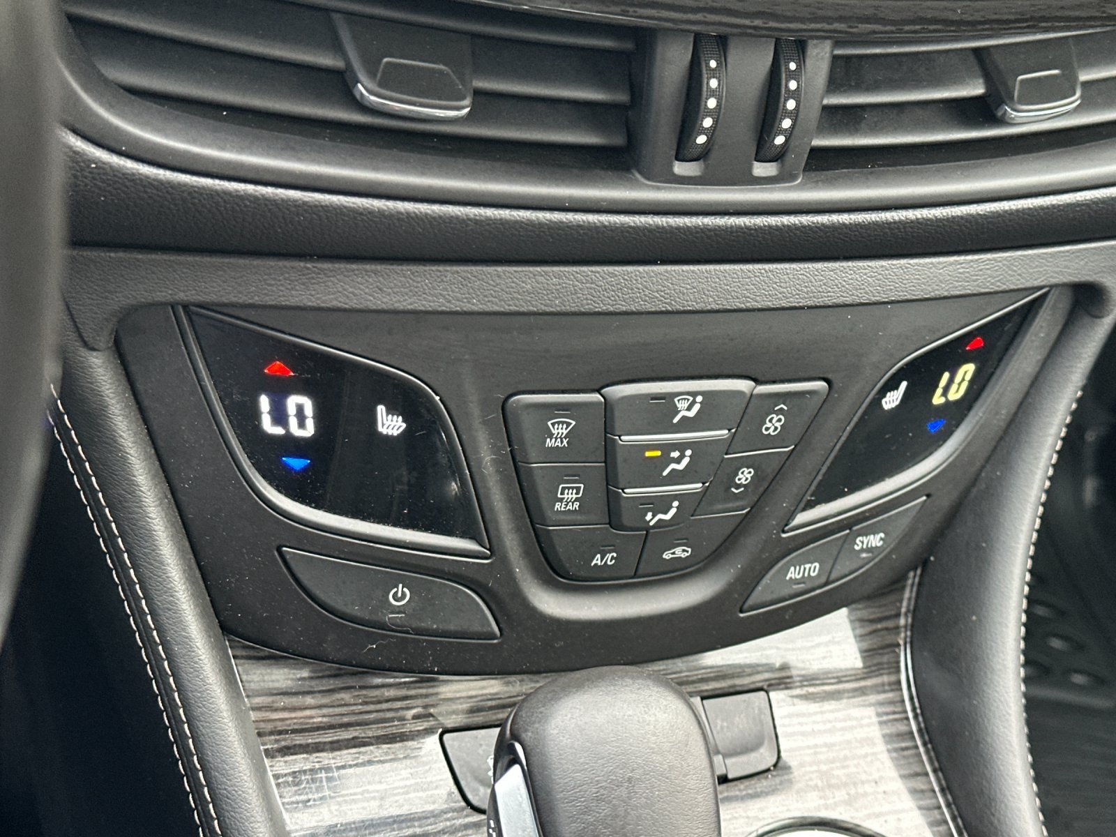 Used 2018 Brown Buick Premium I image 20