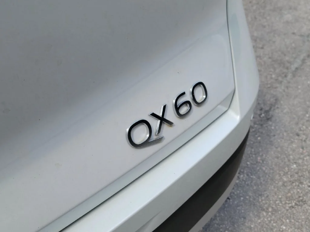 New 2027 White INFINITI LUXE image 6