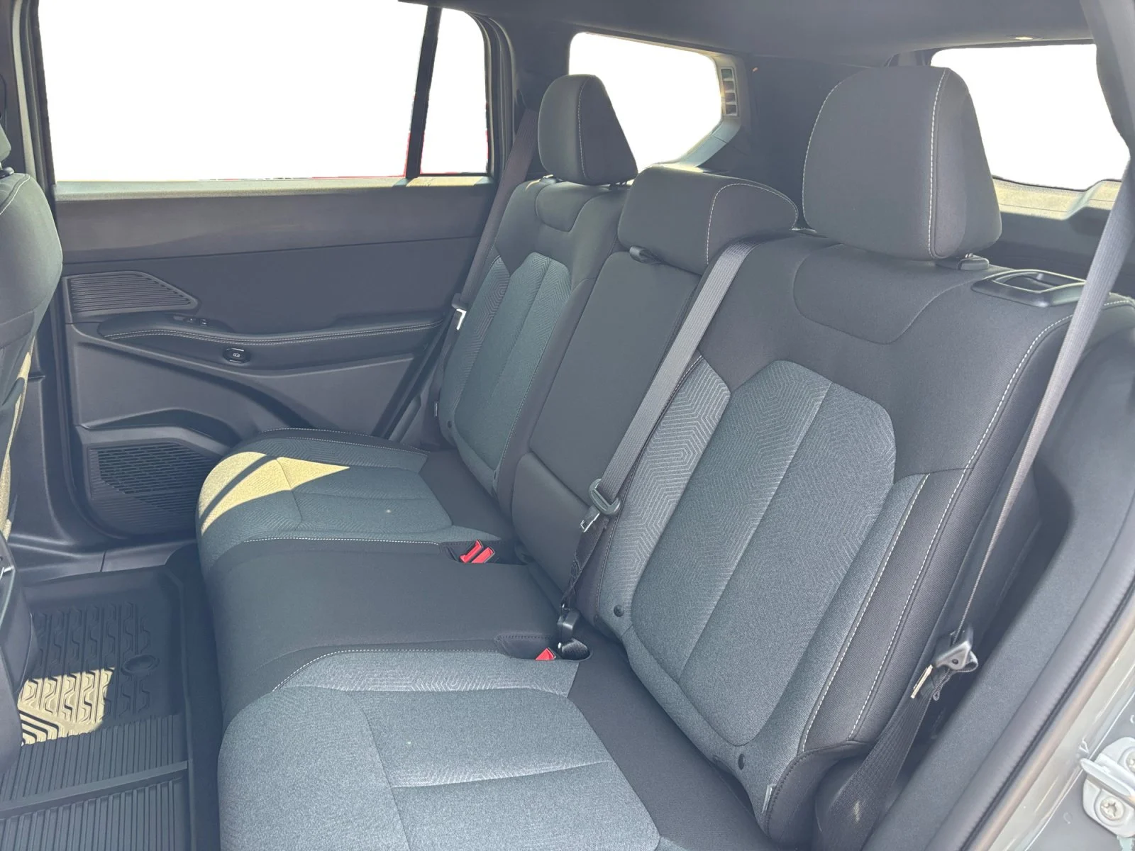 New 2026 STING-GREY Jeep Laredo image 16