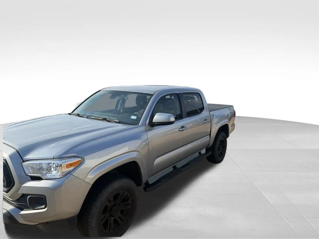 Used 2022 Silver Toyota SR image 5