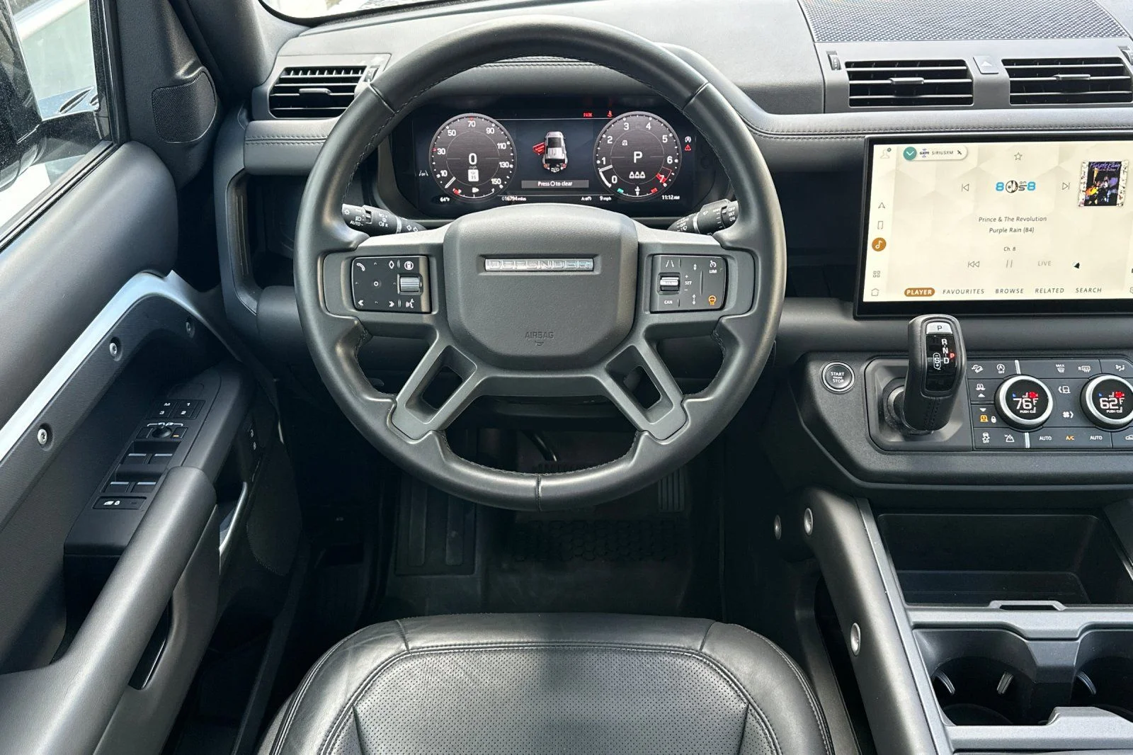 Used 2025  Land Rover S image 17