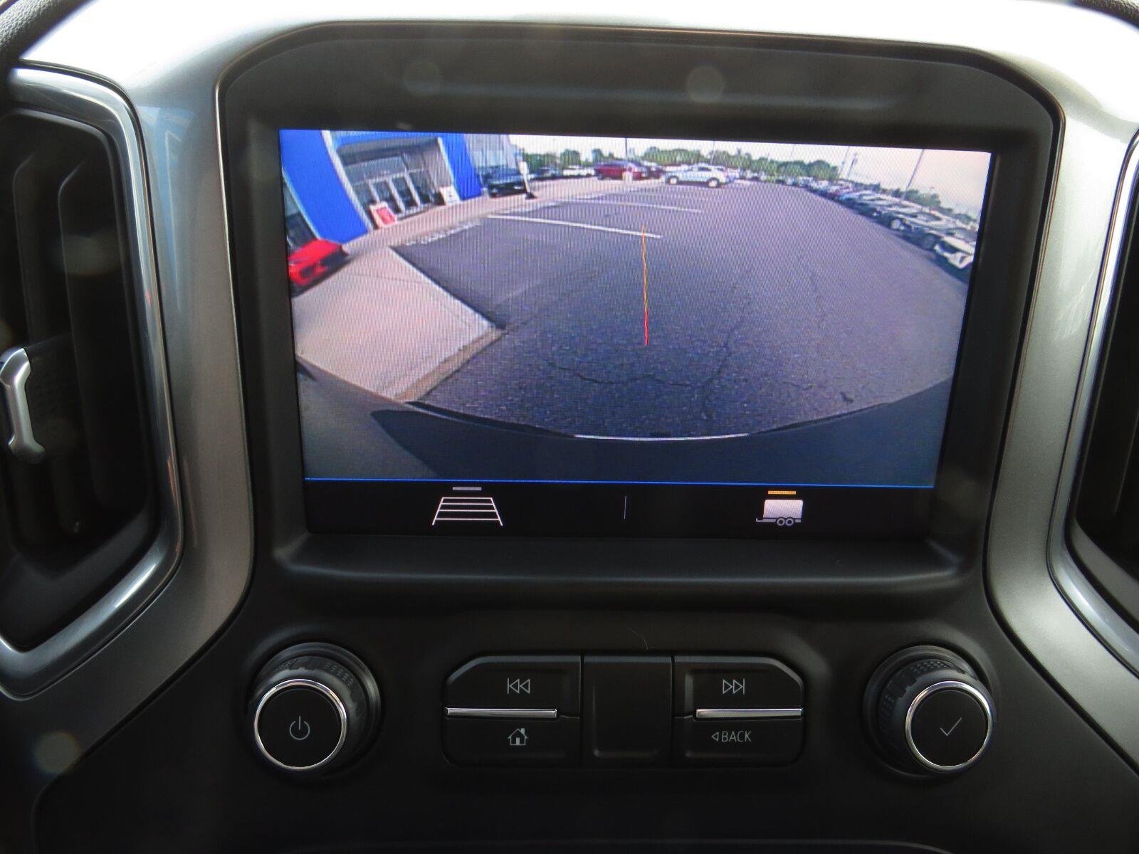 Used 2019  CHEVROLET TRUCK  image 28