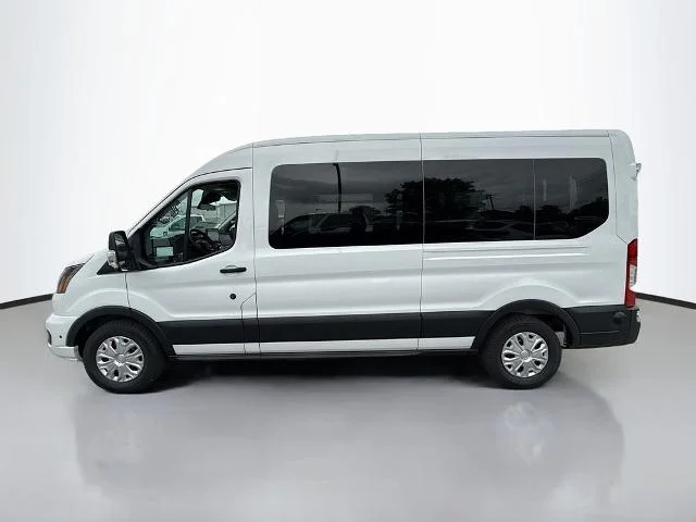 New 2025 Oxford White Ford Passenger Van XLT image 37