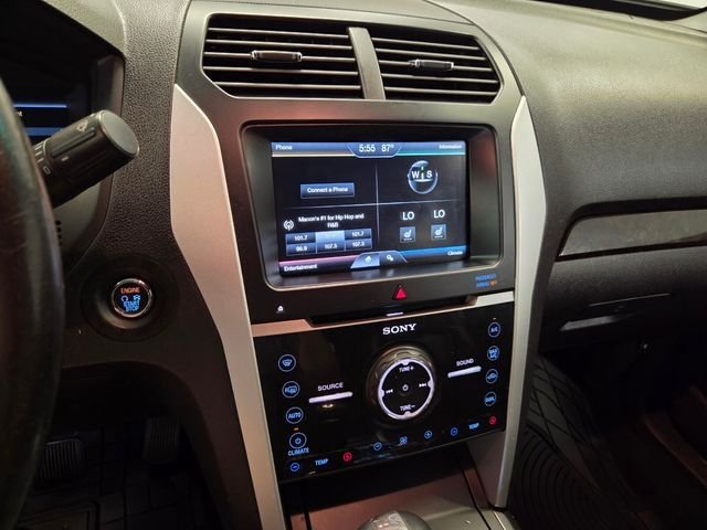 Used 2015  Ford Limited image 22