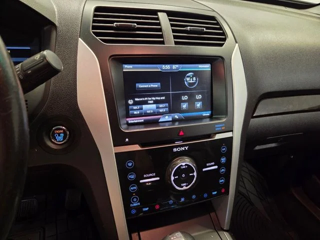 Used 2015  Ford Limited image 22