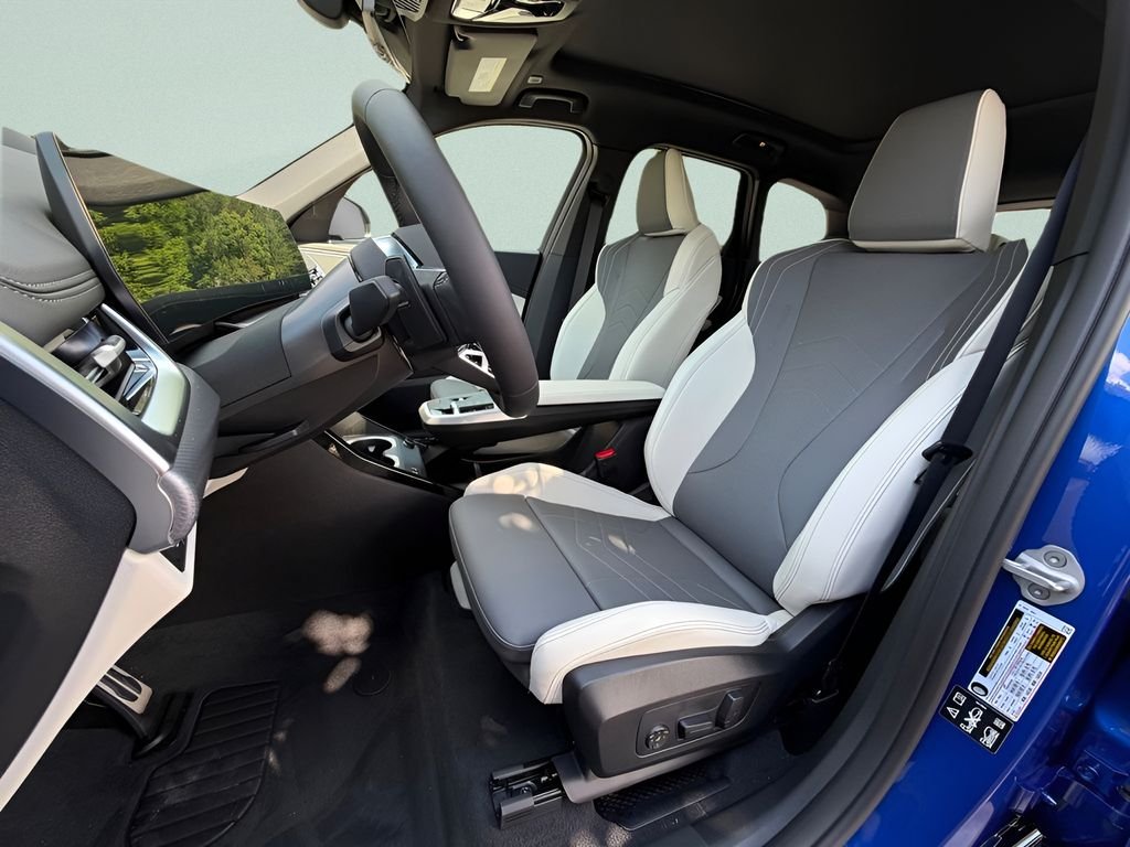 New 2026 Portimao Blue Metallic BMW xDrive28i image 10