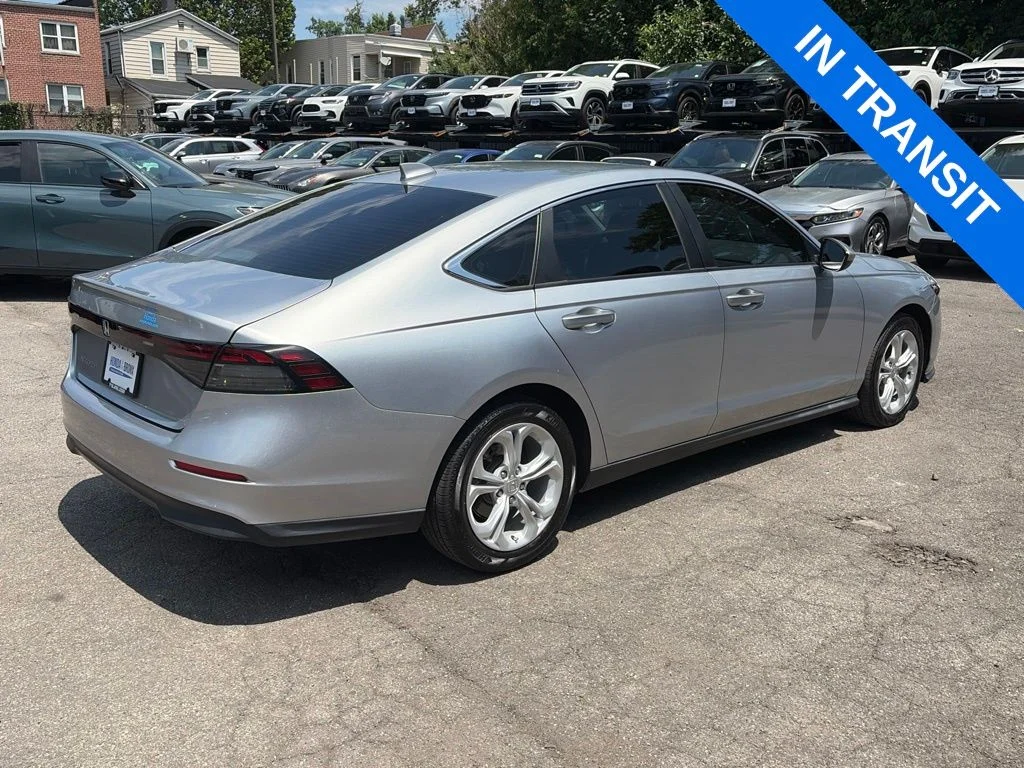 Certified Used 2024 Solar Silver Metallic Honda LX image 4