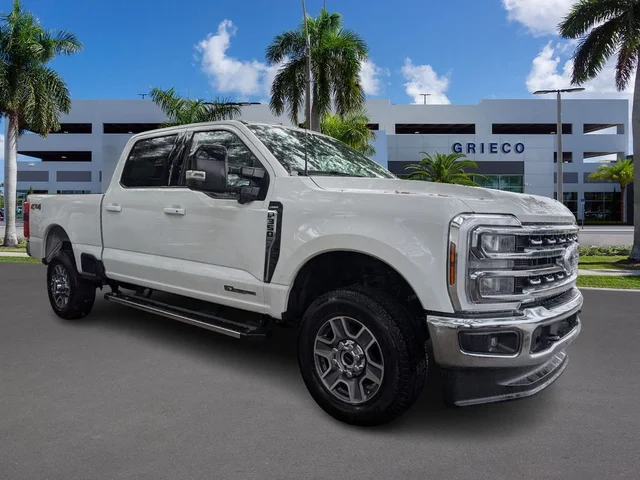 2026 Ford Super Duty F-350® Lariat®
