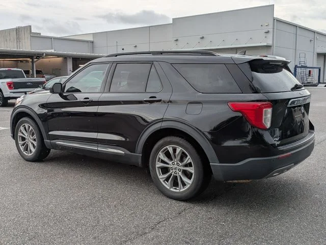 Certified Used 2022 Black Metallic Ford XLT image 5