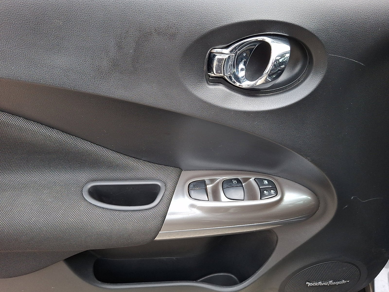 Used 2013 Gun Metallic Nissan SL image 11
